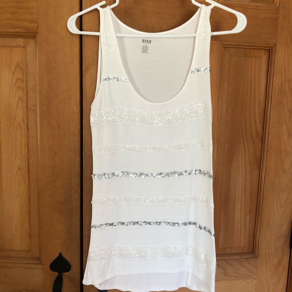 Sequin tank